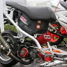 Yamaha neos lårt evo1 ac