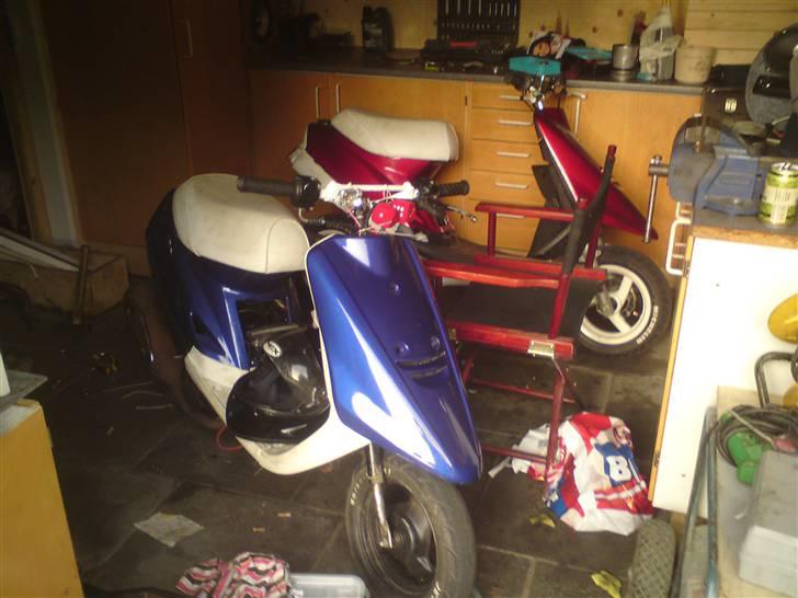 Yamaha Jog fs BYTTET til street  - hehe min og kuddes jogger ´´joggerne´´ joggerne jogger asted joggerne :D billede 6