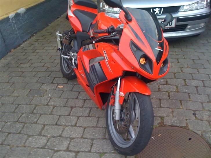 Rieju Matrix Rs 2 Solgt - Den er ik perfekt, men dog syntes jeg den er pæn ! billede 1