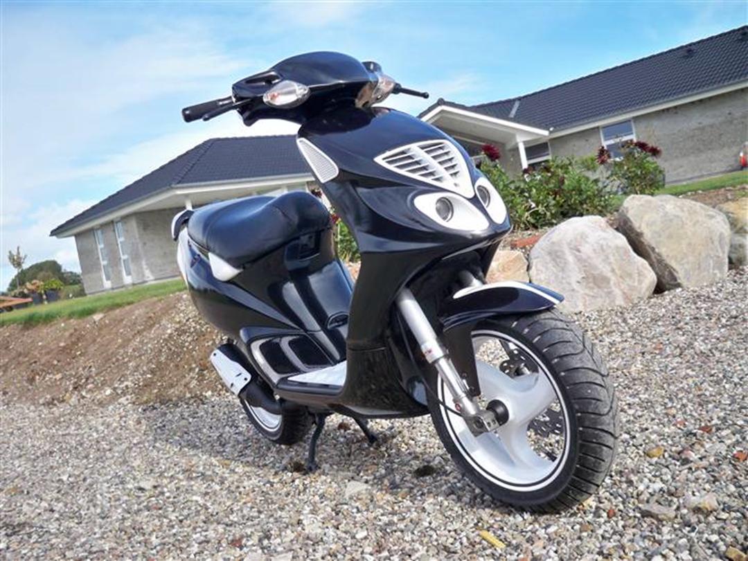 Piaggio NRG MC3 AC 70ccm ---Solgt--- - 2002 - Den har Elstart, Kickstart, F...