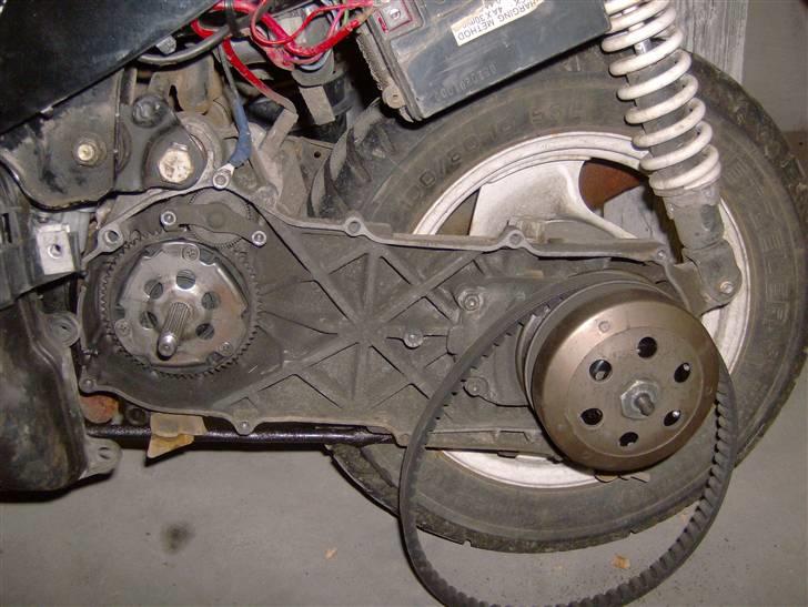 Yamaha Jog FS - En af de mange reperationer..! :( billede 2