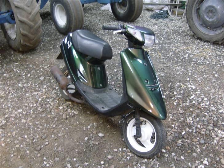 Yamaha Jog FS - Lige blevet samlet i maskinhuset med de nye skjolde.. billede 6