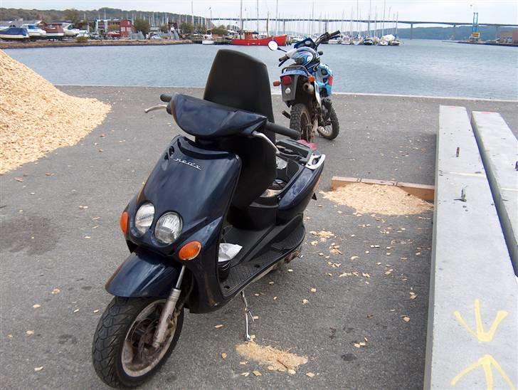 Yamaha neos billede 2