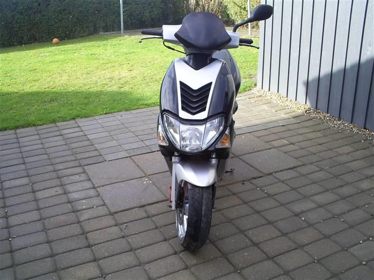 Kymco Super 9 (SOLGT) billede 15