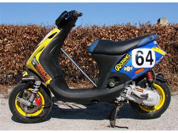 {{currentPhoto.altText}} billede {{currentPhoto.number}}