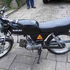 Suzuki _-dm 50-_ :*