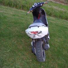 Peugeot speedfight 2