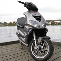 Piaggio nrg power dt solgt