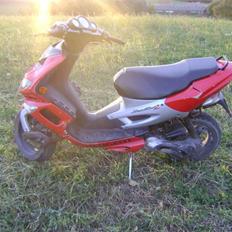 Peugeot speedfight 2 AC - Solgt