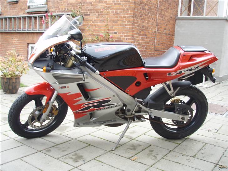 Derbi GPR 50 R - Venstre side billede 13