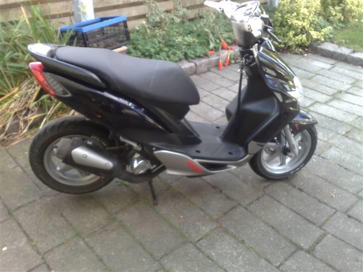 Yamaha Jog R SOLGT 9000Kr billede 3