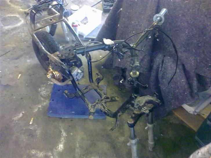 Yamaha Jog LC *PROJEKT* *SOLGT* billede 7