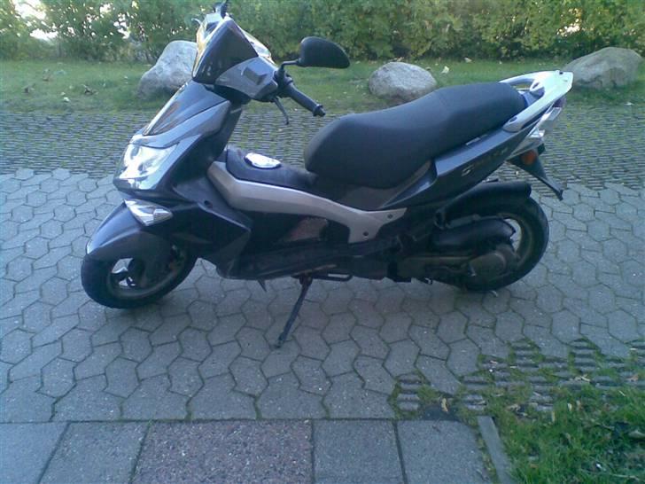 PGO GMax <(SOLGT)> billede 1