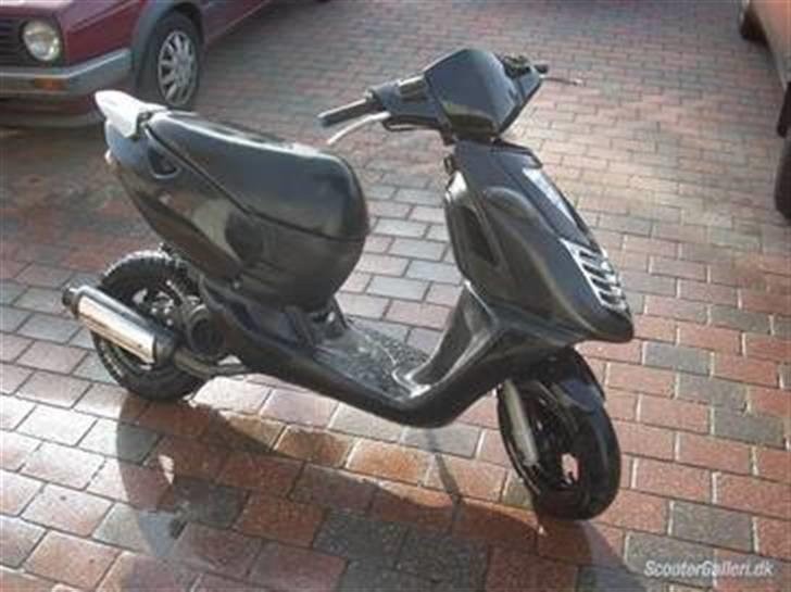 Aprilia Sonic GP 2005 SOLGT billede 1