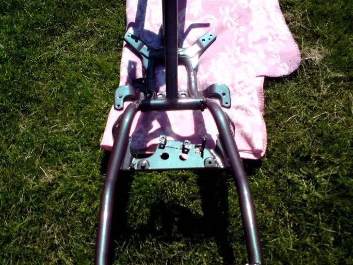 Yamaha Jog LC "Solgt & splittet" - Bare et billede så man kan se den farve stellet har ordenligt billede 9