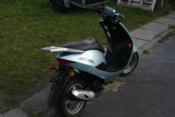 Suzuki Estilete - estileten:) billede 2