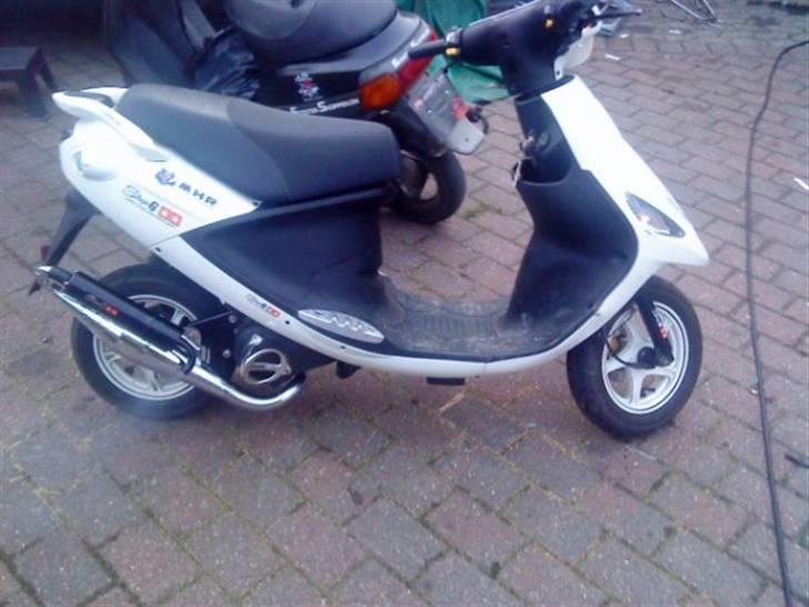 PGO White Magic billede 1