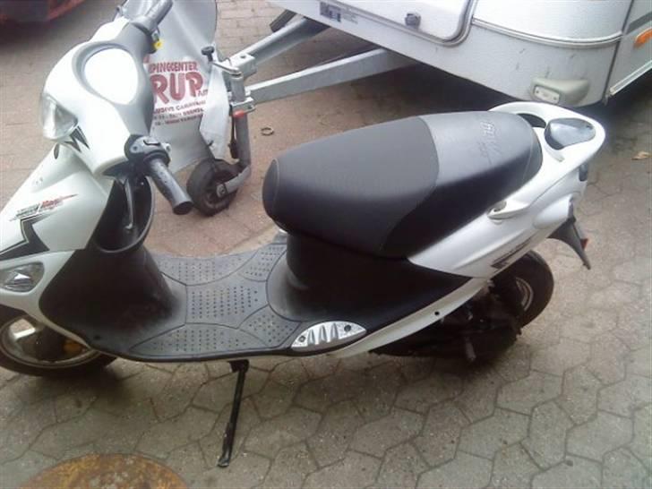 PGO White Magic billede 2