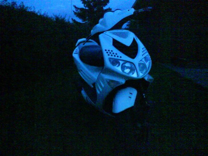 Peugeot SPEEDFIGHT 2 SOLGT billede 4