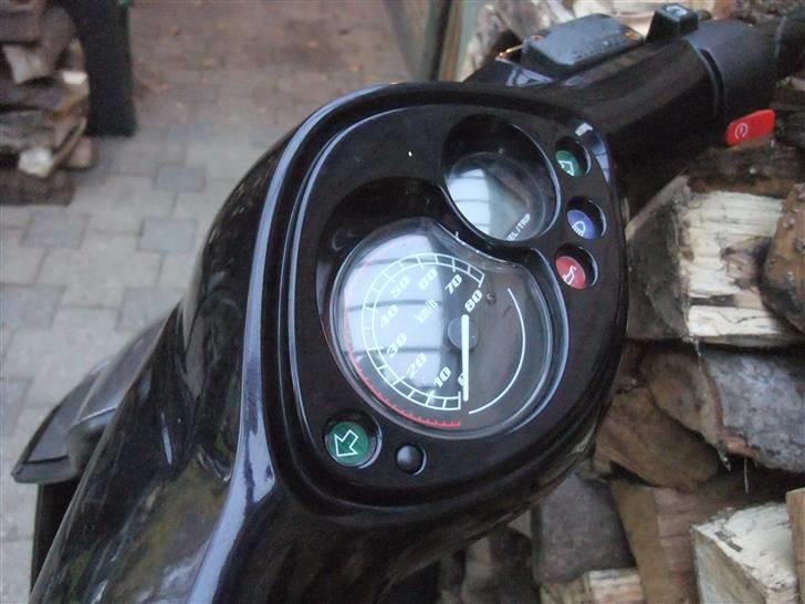 Yamaha jog r  (Solgt) billede 6