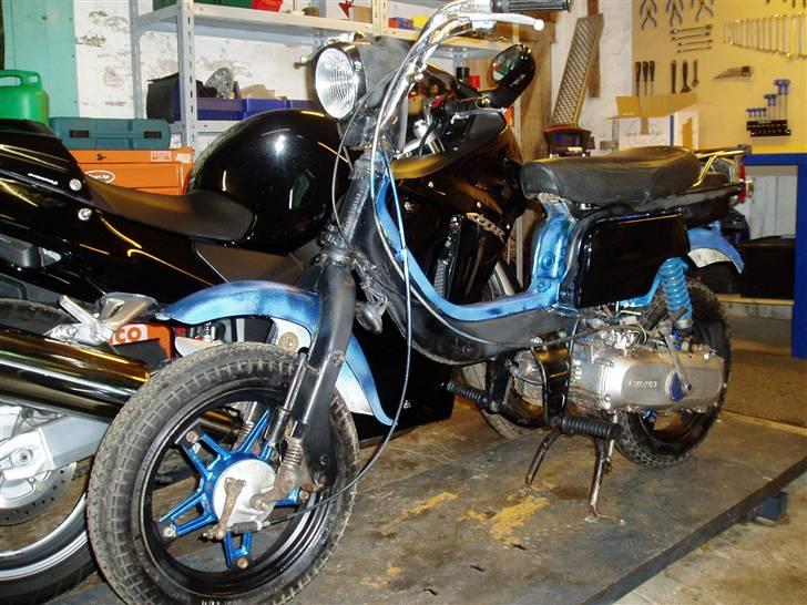 Suzuki FZ50 SOLGT billede 1