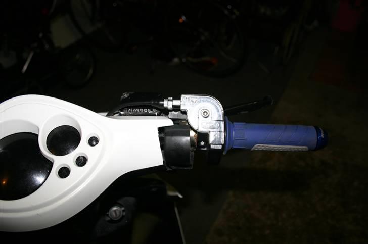 Yamaha jog RR  (byttet) billede 2