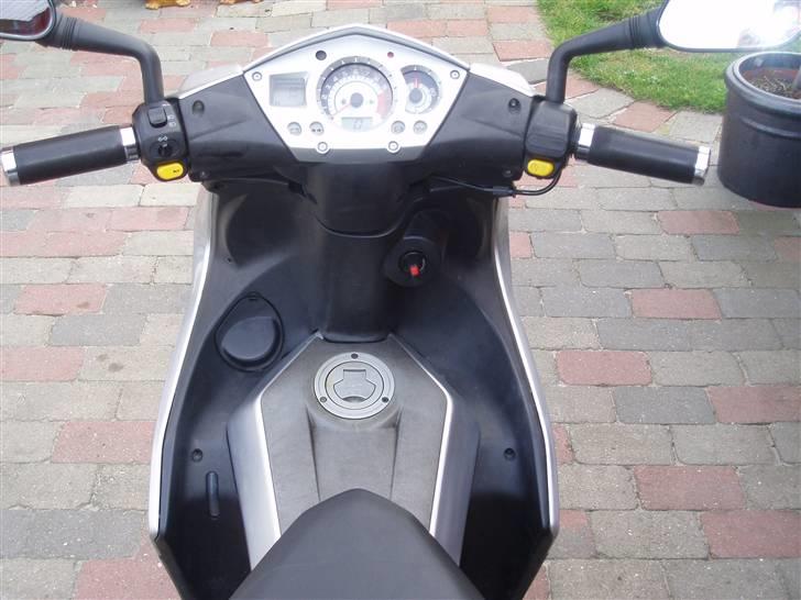 Peugeot jet force ( SOLGT) billede 4