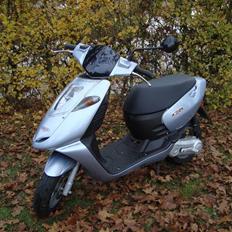 Aprilia Sonic AC