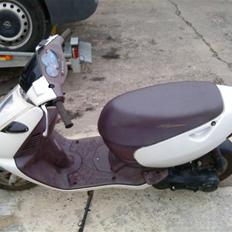 Aprilia Sonic (Solgt)