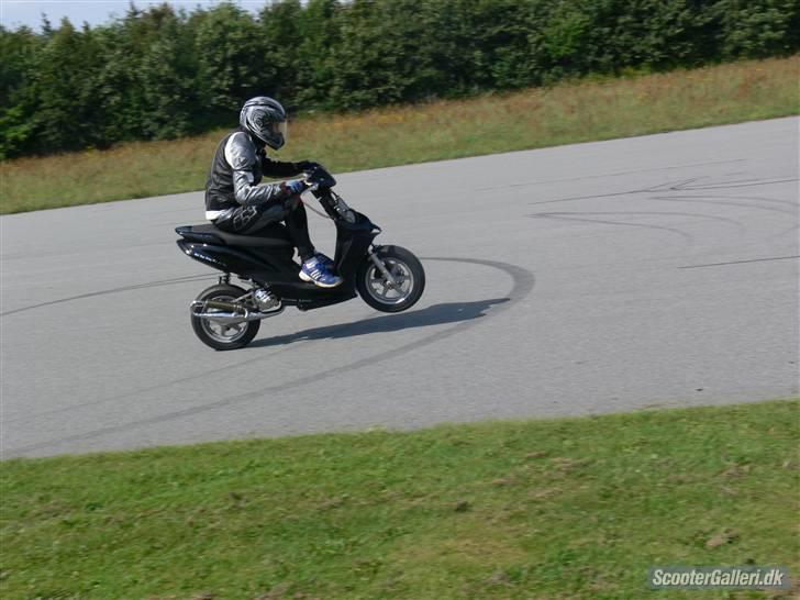 Yamaha jog r  billede 2