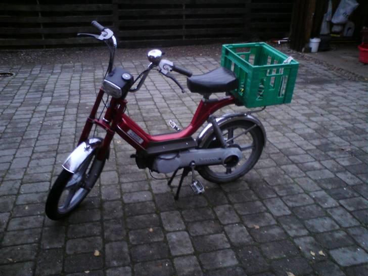 Vespa bravo Solgt billede 1