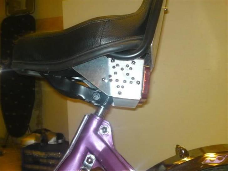 Puch Maxi p - Stjerne lavet i krom skruer. billede 16