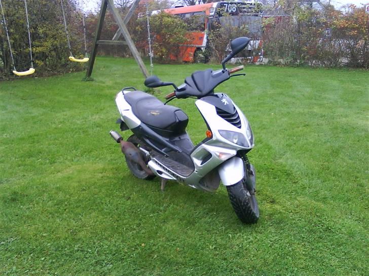 Peugeot Speedfight lc  SOLGT - det var der jeg lige fik den til og køre godt og så noget billede 7