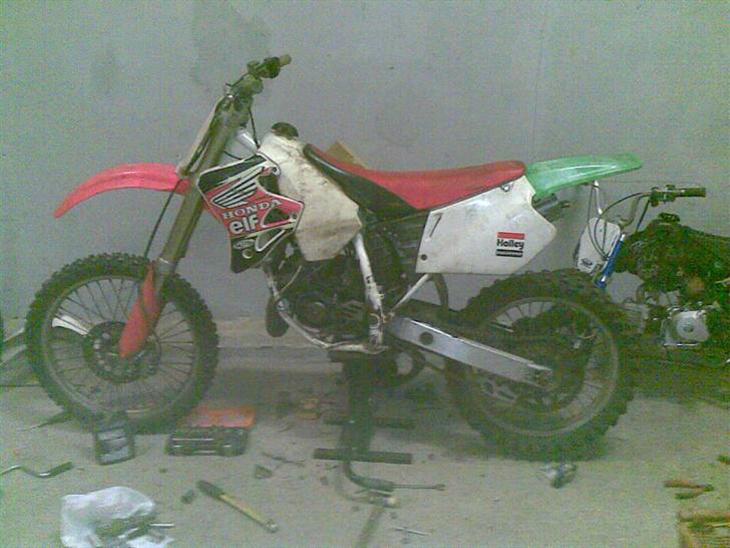 {{currentPhoto.altText}} billede {{currentPhoto.number}}