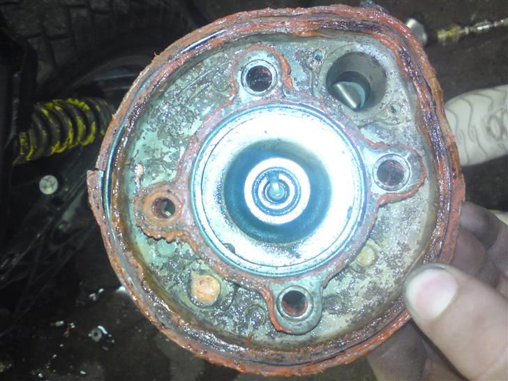 Yamaha Jog Fs Lc Due plus 70ccm - hmm? sådan så det ud da jeg pillede det af :D  billede 12