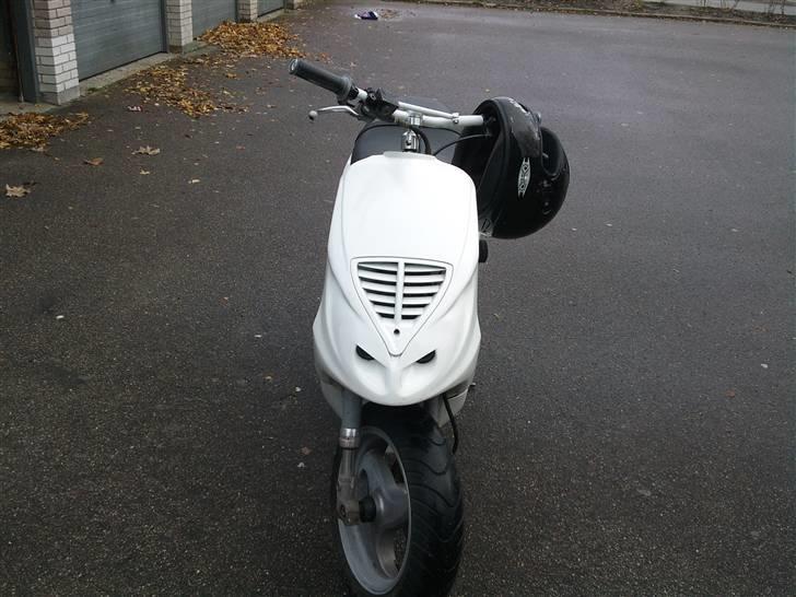 Piaggio NRG SÆLGES 4000,- KONTANT - Med nye bartstyr :) billede 7