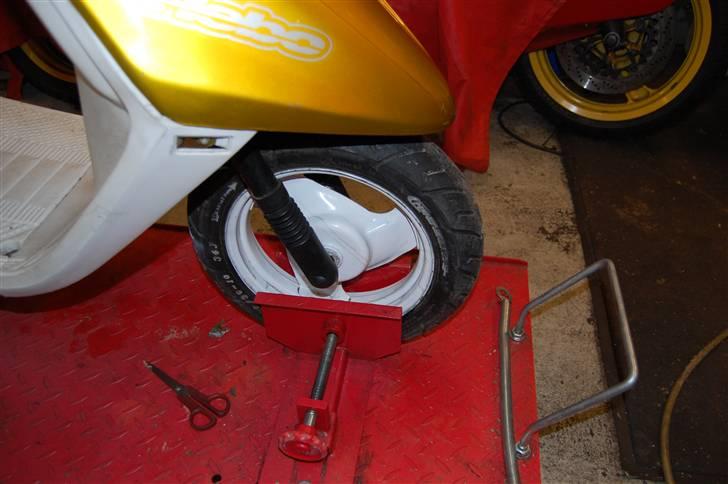 Yamaha jog as -BYTTET- ;`( billede 2