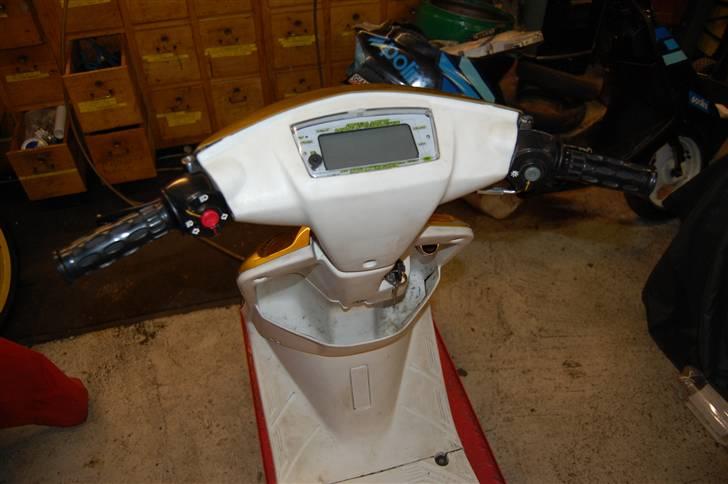 Yamaha jog as -BYTTET- ;`( billede 7