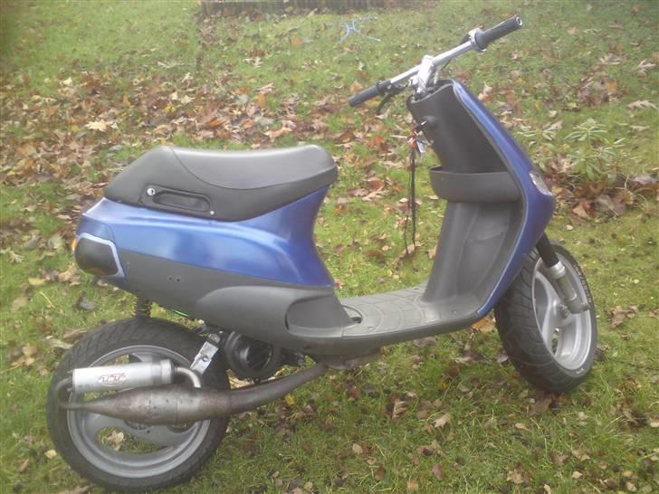 Piaggio zip EVO1! Første scooter<3  - skjolde på igen:D billede 4