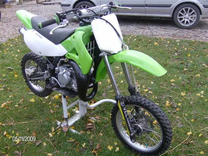 Kawasaki kx65 "Bambus Raketten" - kawa´en der hjemme billede 2