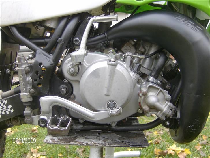 Kawasaki kx65 "Bambus Raketten" - motoren fra højre side billede 3