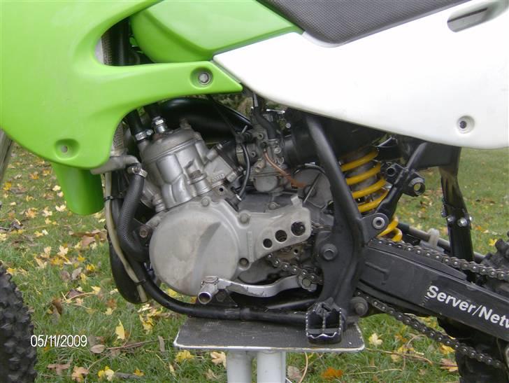Kawasaki kx65 "Bambus Raketten" - motoren fra venstre side billede 4