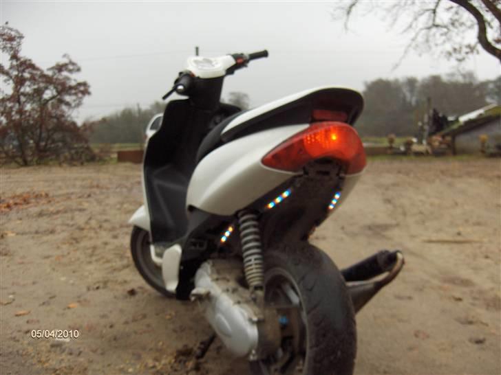 Yamaha jog r solgt billede 7