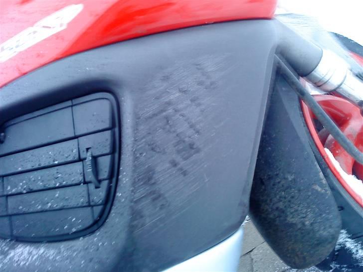 Gilera Runner SP 50 DD "SOLGT" - Som den står nu, 18/12/09 Har forsøgt så vidt som mulig at tage billeder af alt kosmetisk (ridserne på skjoldene) grundet salget. billede 9