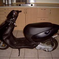 Aprilia Sonic Black & Chrom