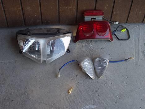 PGO Dr. big -solgt- - forlygterne og baglygten billede 10