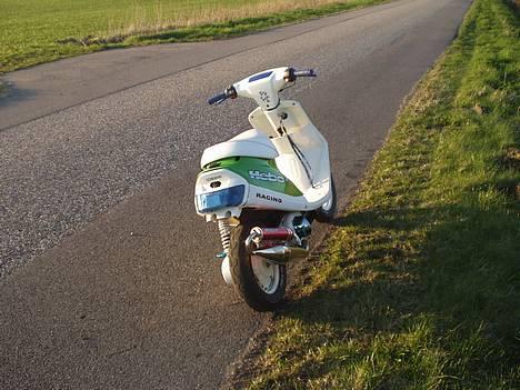 Yamaha Jog FS Kawa - Solgt - Og bagfra, som du nok havde regnet ud.. billede 2
