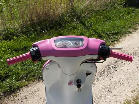 Yamaha Jog Space >Girl Power< billede 3