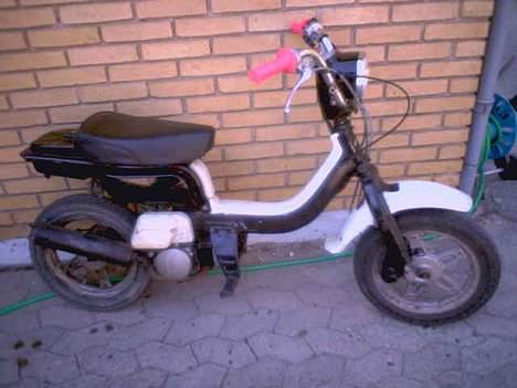 Suzuki Fz50 - "PinkPower" billede 3