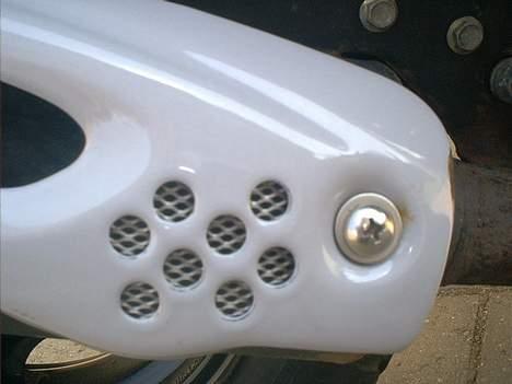 PGO Hot 50 - Net i udstødning billede 6